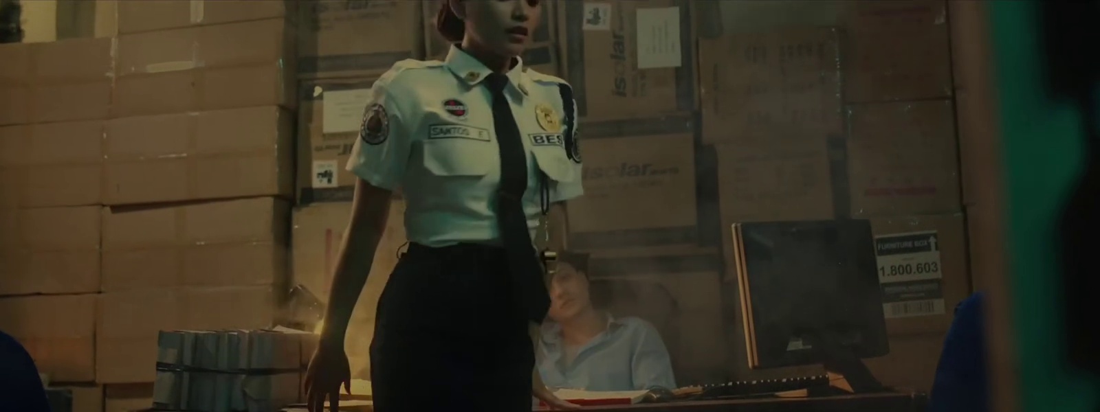 女保安